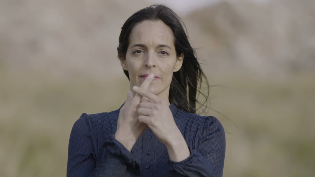 Χριστινα Μαξουρη — Ομορφη και παραξενη πατριδα